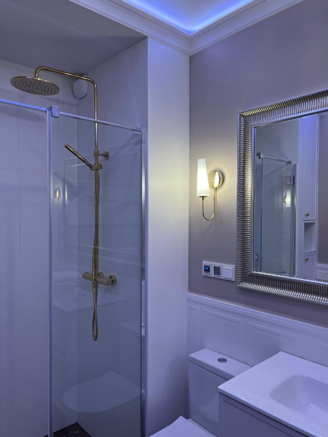 Nr 12 Europa22 Exclusive Z Garazem Podziemnym Apartment Tomaszow Mazowiecki Bagian luar foto