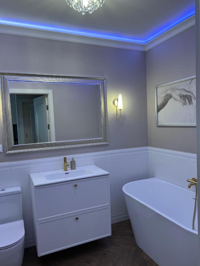 Nr 12 Europa22 Exclusive Z Garazem Podziemnym Apartment Tomaszow Mazowiecki Bagian luar foto