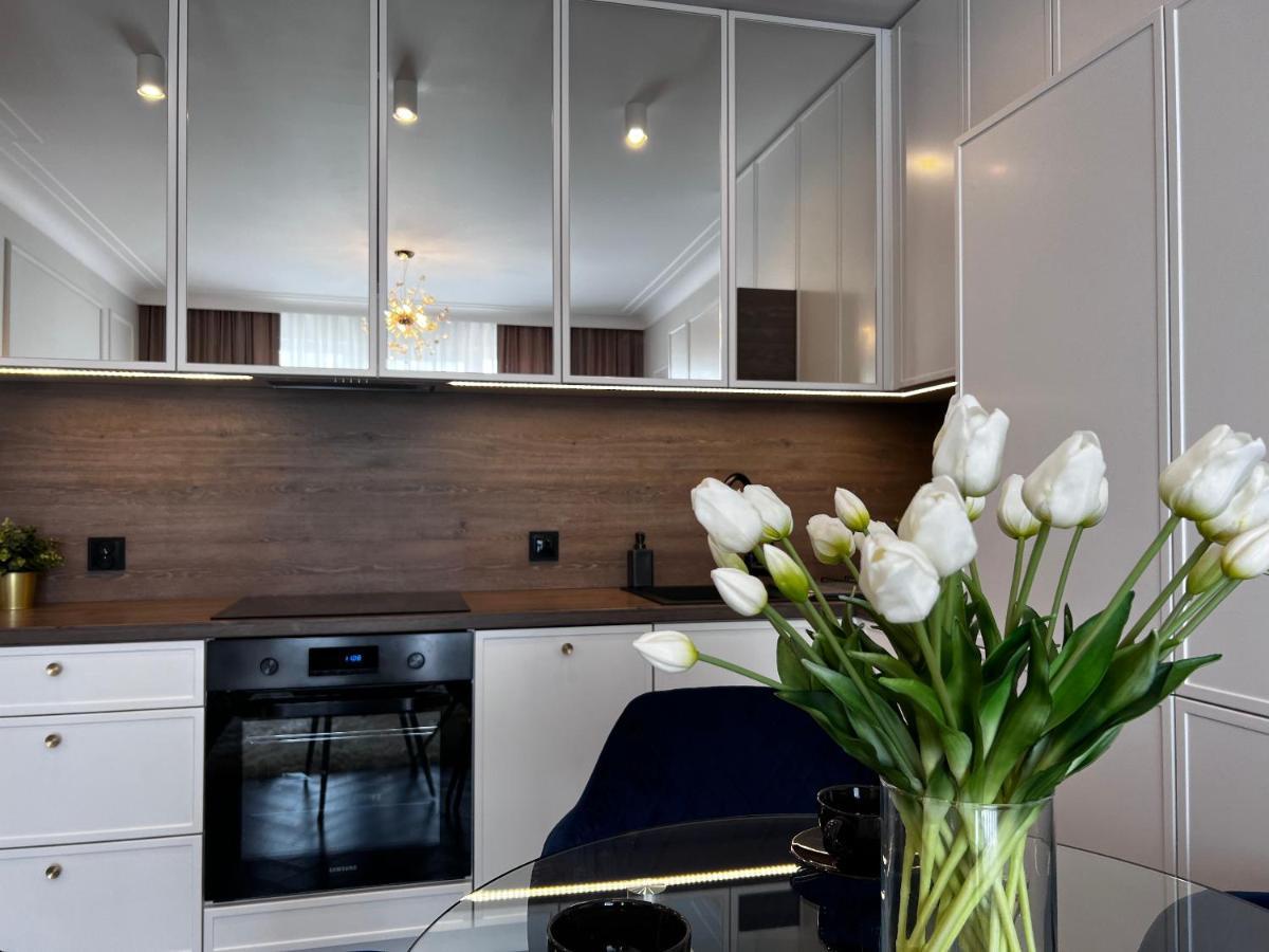 Nr 12 Europa22 Exclusive Z Garazem Podziemnym Apartment Tomaszow Mazowiecki Bagian luar foto